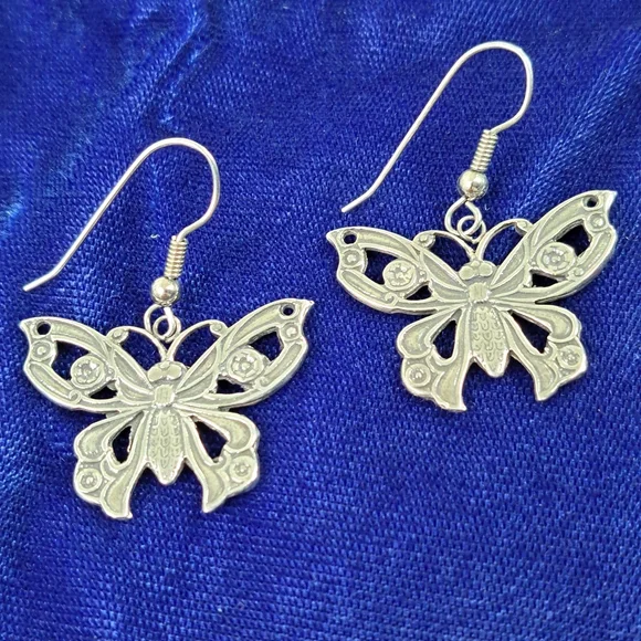 Butterfly ๐ฆ Sterling Silver Dangle Hook Style Earrings - Picture 1 of 15